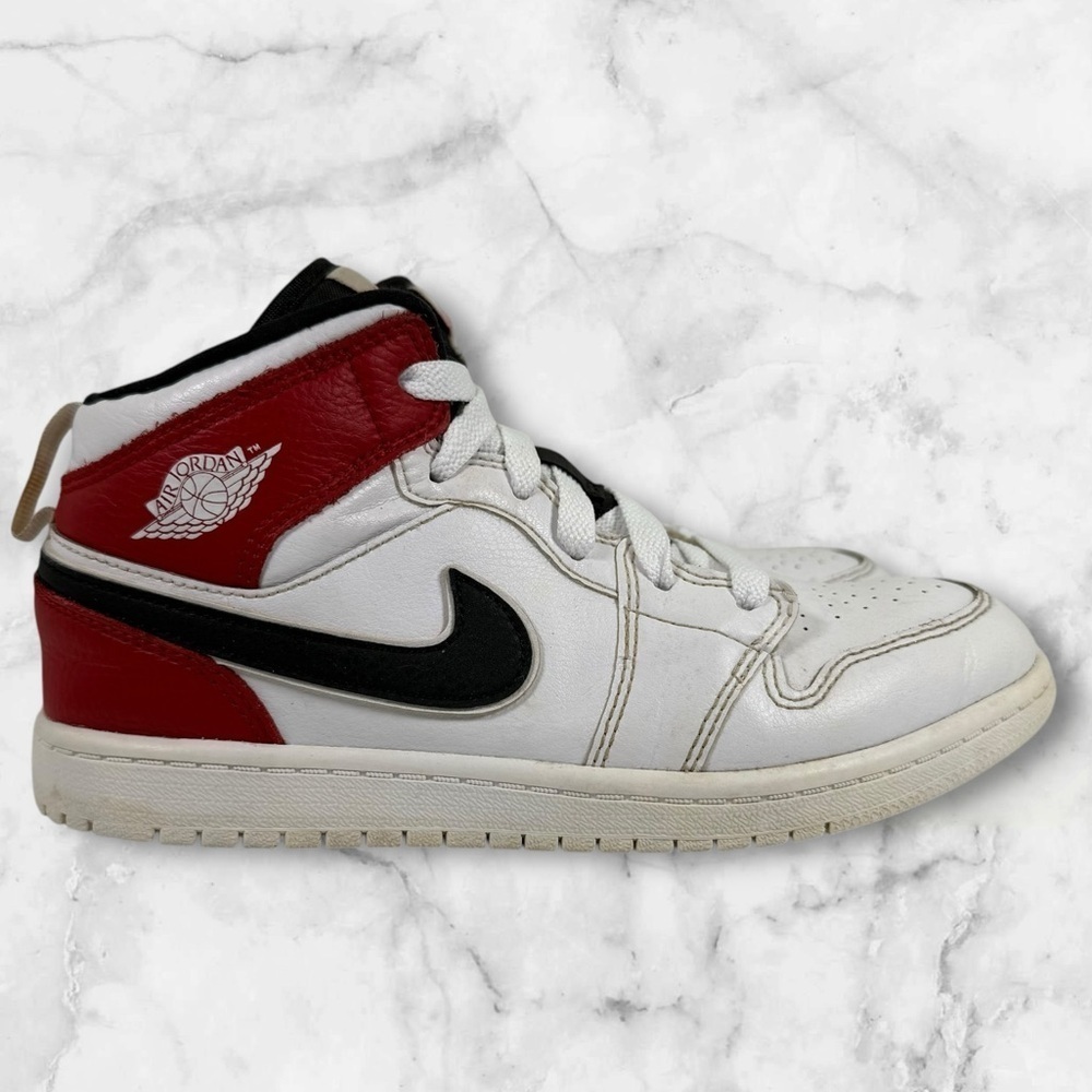 Kids Air Jordan 1 size 3Y